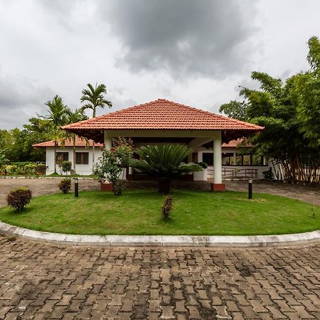 Kstdc Hotel Mayura Yagachi, Belur Belur  Buitenkant foto