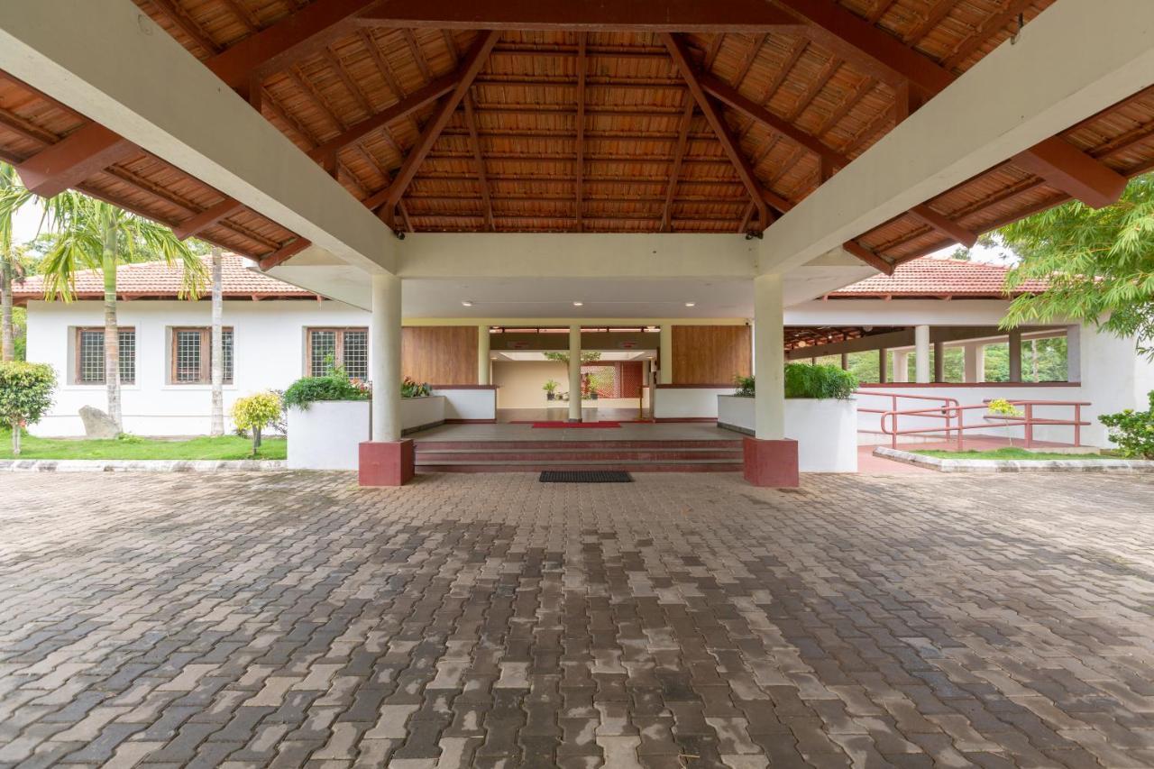 Kstdc Hotel Mayura Yagachi, Belur Belur  Buitenkant foto