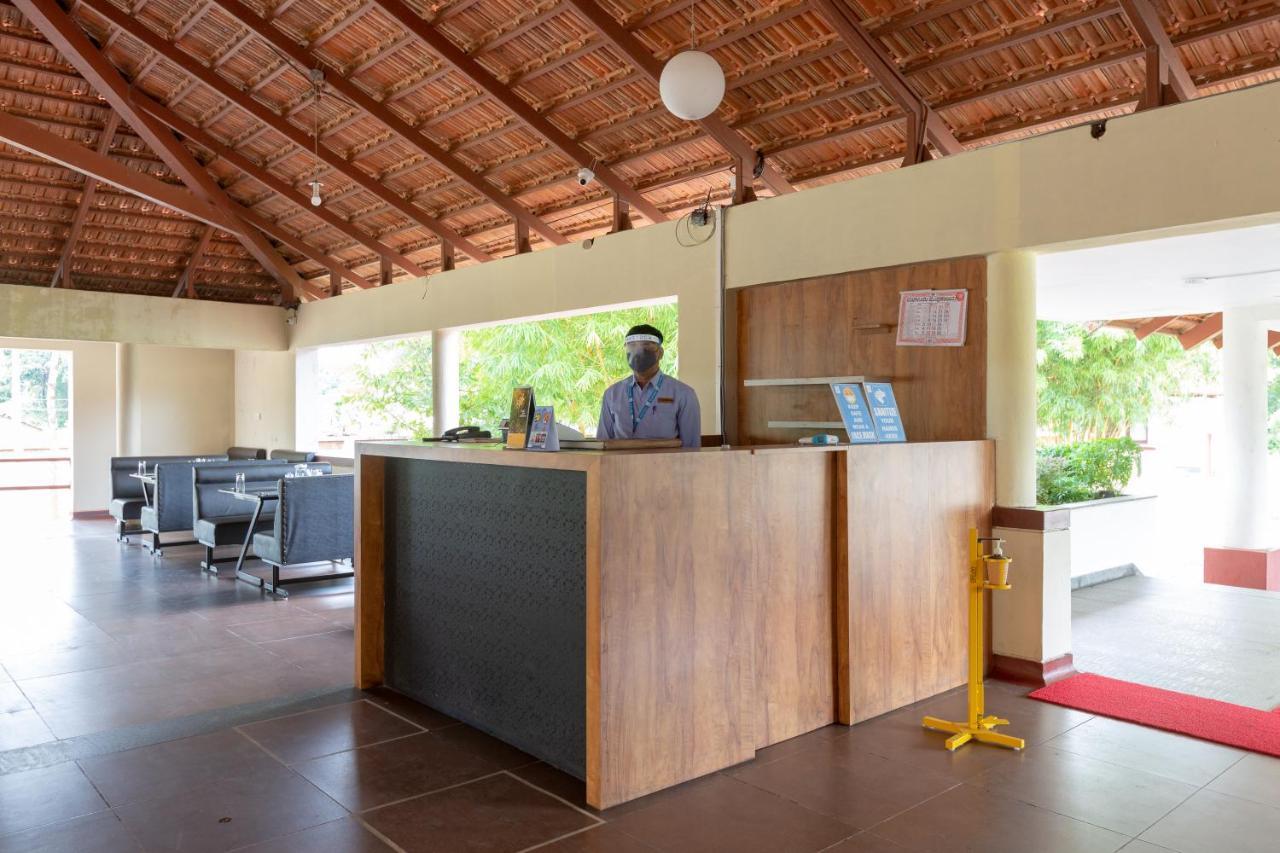 Kstdc Hotel Mayura Yagachi, Belur Belur  Buitenkant foto
